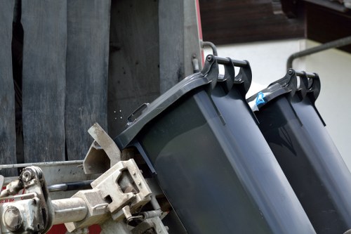 Local house clearance providers in Raynes Park